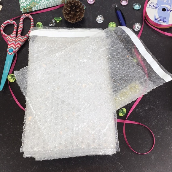 25 6X8 Bubble Out Bags PRICE IS FIRM - Picture 2 of 6